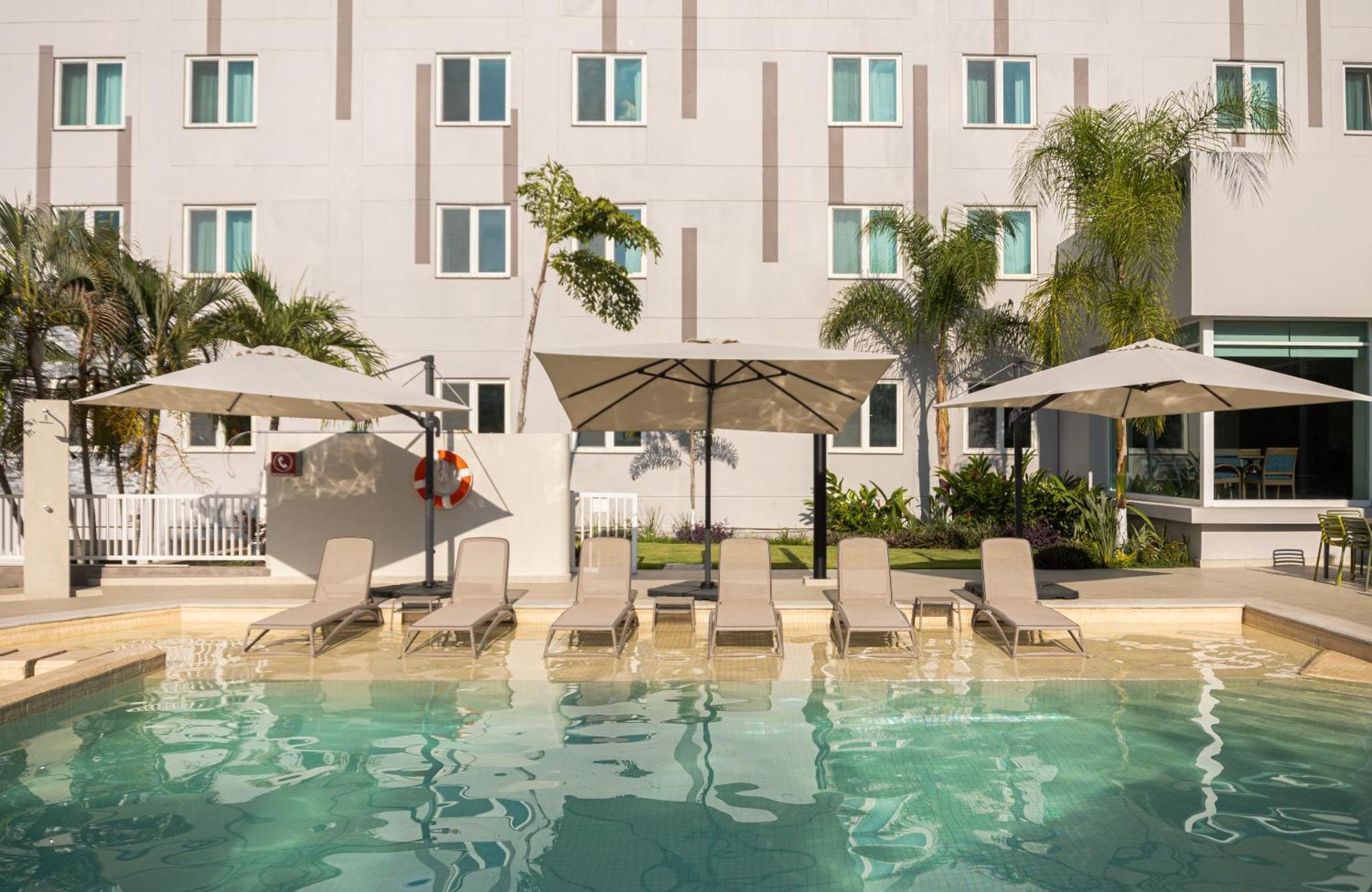 Holiday Inn Express Tapachula By Ihg Экстерьер фото